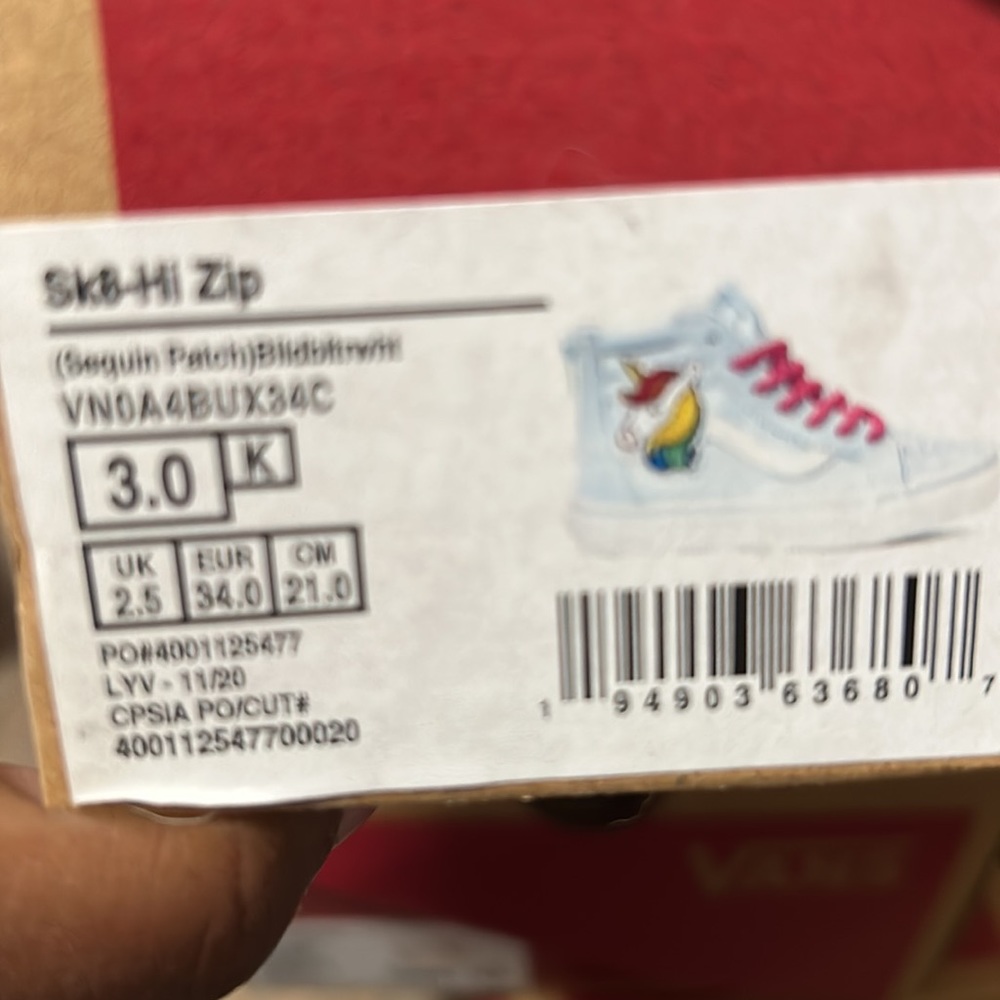 Vans - Picture 5 of 5